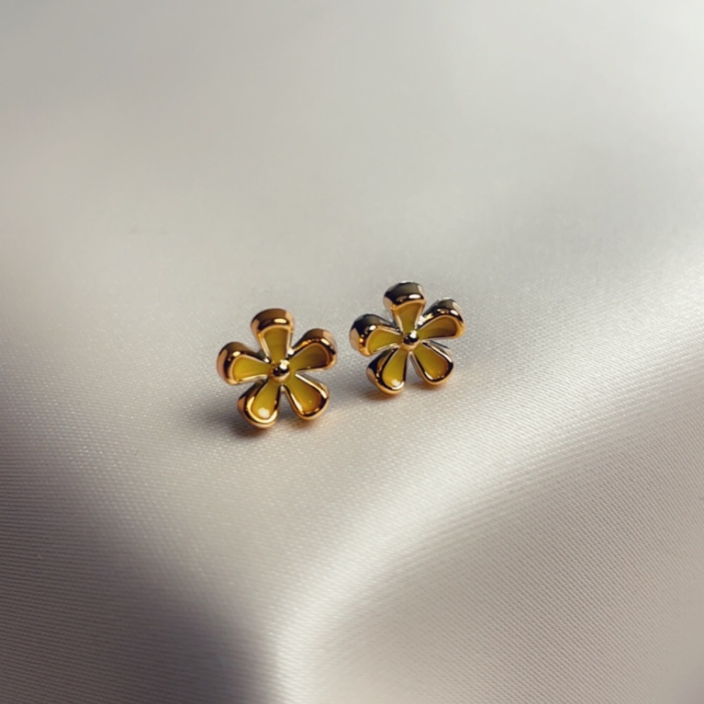 Flower earrings